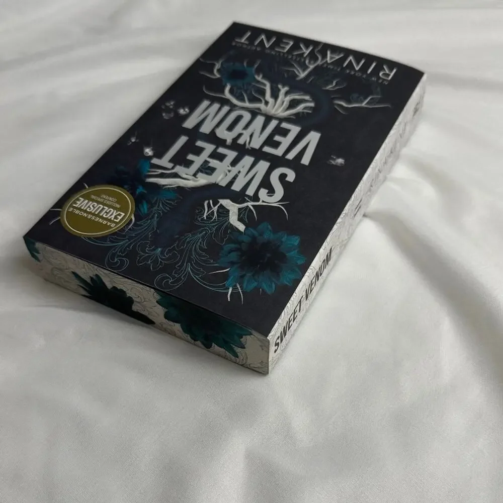SIGNED Sweet Venom Rina Kent B&N Exclusive Sprayed Edges Paperback New